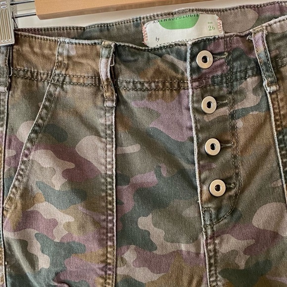 Anthropologie Camouflage High Rise Button Front Skinny Jeans Pants Size 26 - Picture 5 of 7
